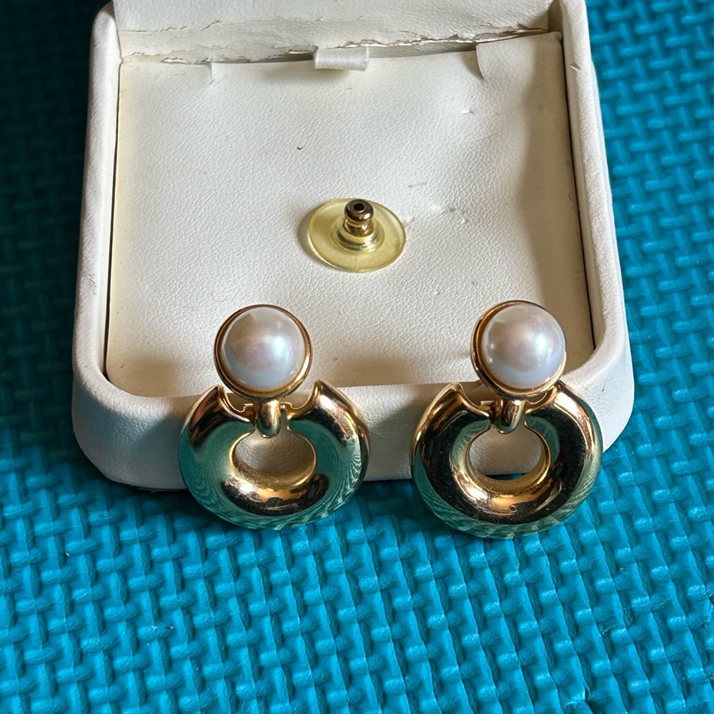 Earrings - Picture 5 of 13